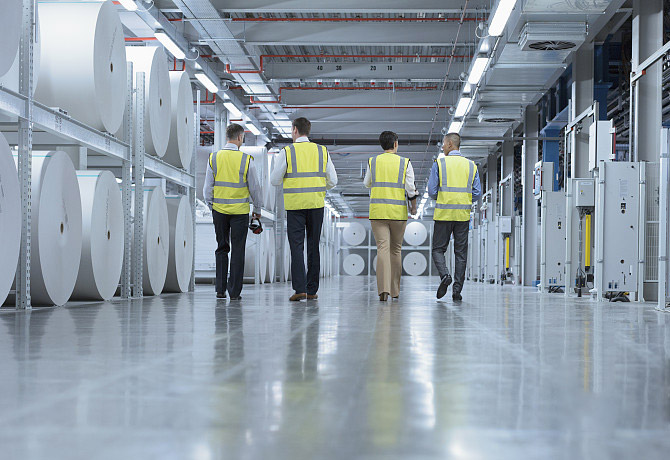 直銷(xiāo)，性?xún)r(jià)比更高